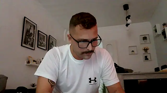Snapshot of yanick931 chatting on 05.29.26 yanick931 online show from 05.29.26