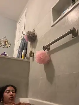 Snapshot of LatinaLoka chatting on 03.12.26 LatinaLoka online show from 03.12.26