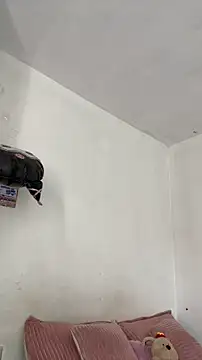 sylphiee  online show from 04.14.26