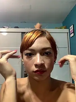 Snapshot of Angellmel chatting on 04.07.26 Angellmel online show from 04.07.26