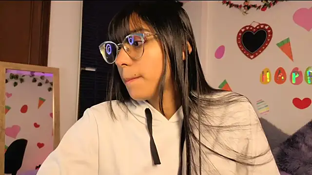 PaulaCutexs online show from 04.25.26