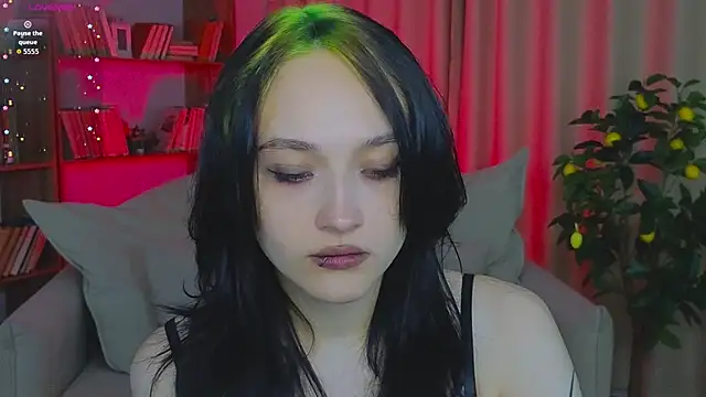 Snapshot of DarcyBlackwood chatting on 04.18.26 DarcyBlackwood online show from 04.18.26