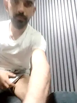 Snapshot of luys23 chatting on 03.28.26 luys23 online show from 03.28.26