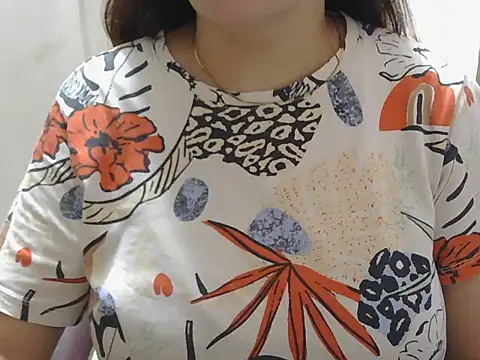 Snapshot of spicy_Zara chatting on 06.30.26 spicy Zara online show from 06.30.26