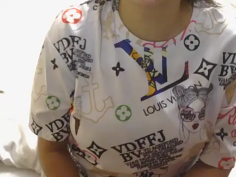 Snapshot of spicy_Zara chatting on 07.13.26 spicy Zara online show from 07.13.26