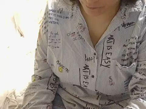 Snapshot of spicy_Zara chatting on 07.14.26 spicy Zara online show from 07.14.26