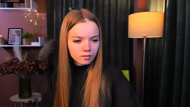 Snapshot of maddy_moah chatting on 04.15.26 maddy moah online show from 04.15.26