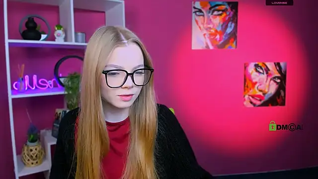 Snapshot of maddy_moah chatting on 04.30.26 maddy moah online show from 04.30.26