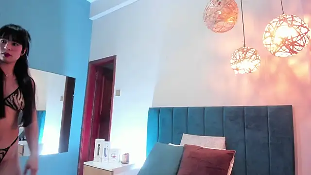 SabrinaWarren  online show from 05.27.26