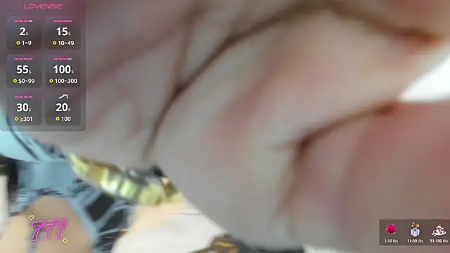 Snapshot of Abril_Fox__ chatting on 03.28.26 Abril Fox online show from 03.28.26