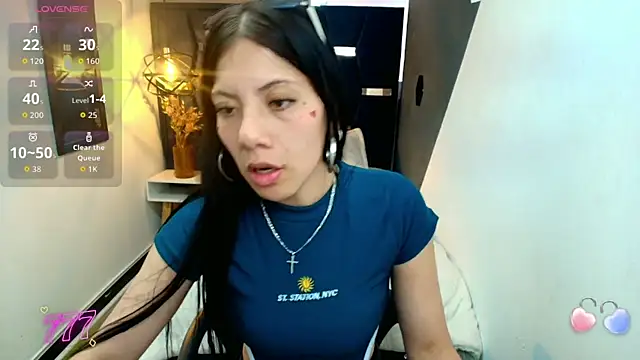Snapshot of Abril_Fox__ chatting on 04.30.26 Abril Fox online show from 04.30.26