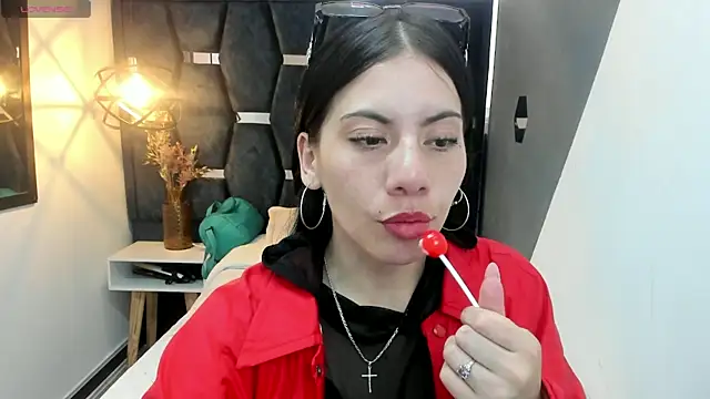 Snapshot of Abril_Fox__ chatting on 05.19.26 Abril Fox online show from 05.19.26