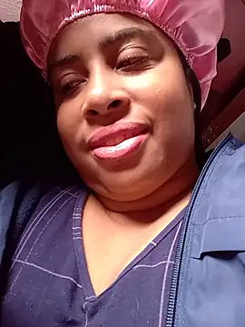 Snapshot of gatinha20257 chatting on 05.21.26 gatinha20257 online show from 05.21.26
