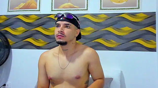 Snapshot of Leon_Hotx chatting on 03.19.26 Leon Hotx online show from 03.19.26