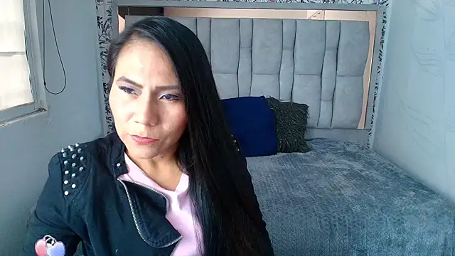 Snapshot of Keyla_Brunette_ chatting on 04.13.26 Keyla Brunette online show from 04.13.26
