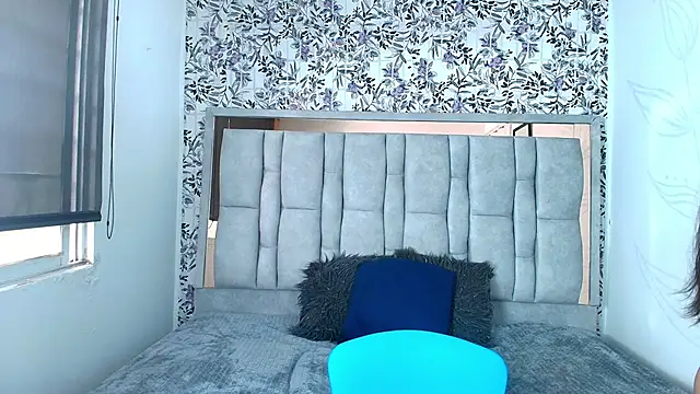 Snapshot of Keyla_Brunette_ chatting on 04.16.26 Keyla Brunette online show from 04.16.26