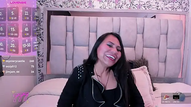 Snapshot of Keyla_Brunette_ chatting on 04.23.26 Keyla Brunette online show from 04.23.26