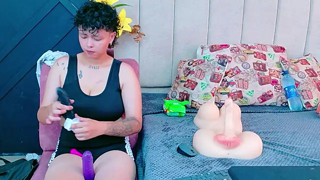 NikiEvanz online show from 05.26.26