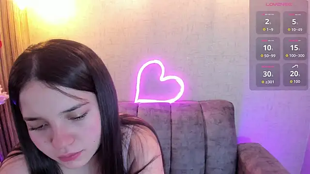 Julieth Caandy online show from 05.17.26