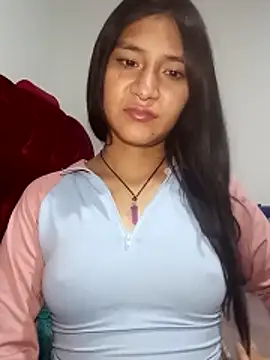 Snapshot of KarolaMendez chatting on 06.18.26 KarolaMendez online show from 06.18.26