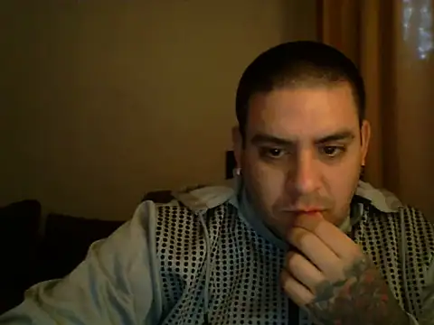 Snapshot of Matiasadventurexxx chatting on 06.30.26 Matiasadventurexxx online show from 06.30.26