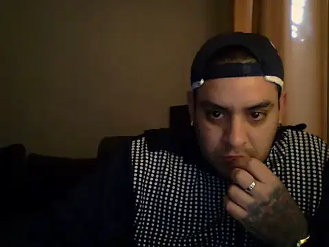 Snapshot of Matiasadventurexxx chatting on 07.04.26 Matiasadventurexxx online show from 07.04.26