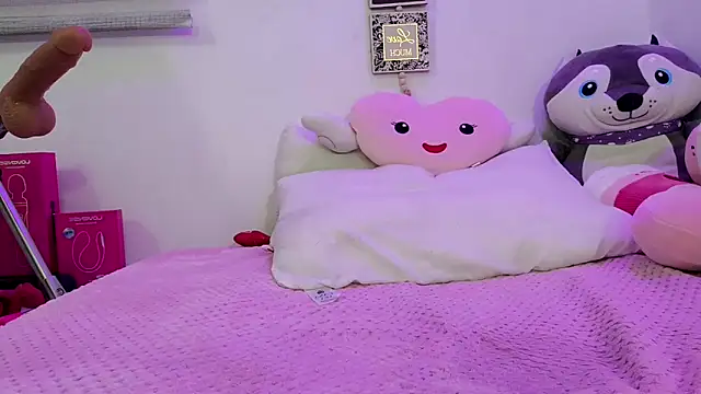 Snapshot of cherry_valeria chatting on 06.11.26 cherry valeria online show from 06.11.26