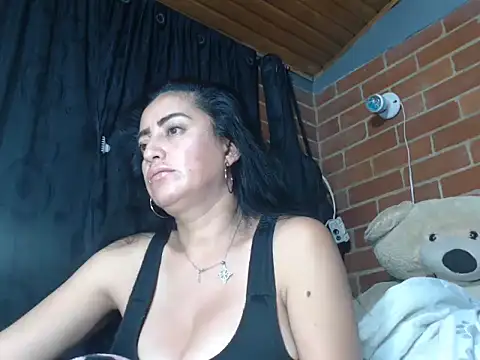 Snapshot of Alexandrina chatting on 01.04.25 Alexandrina online show from 01.04.25