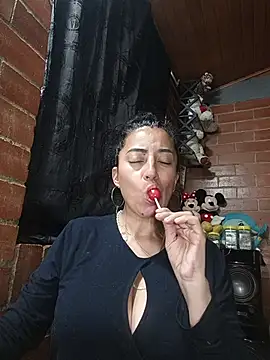Snapshot of Alexandrina chatting on 06.19.26 Alexandrina online show from 06.19.26