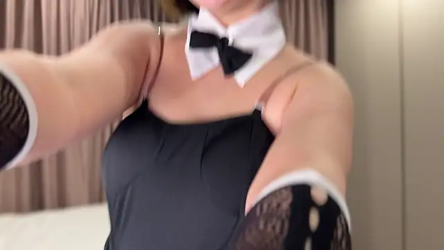 Snapshot of emilyy_xoxo chatting on 03.17.26 emilyy xoxo online show from 03.17.26
