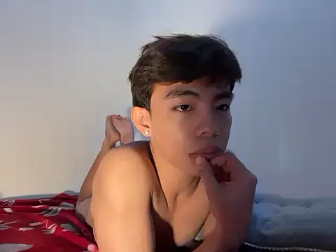 Snapshot of hottasianboy chatting on 04.05.26 hottasianboy online show from 04.05.26