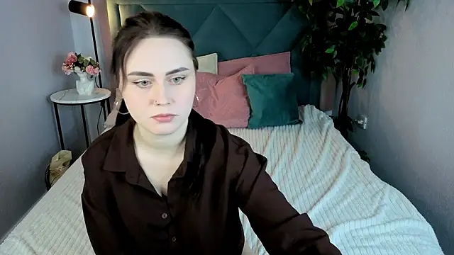 NoraLumi online show from 03.15.26