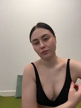 NoraLumi online show from 04.25.26