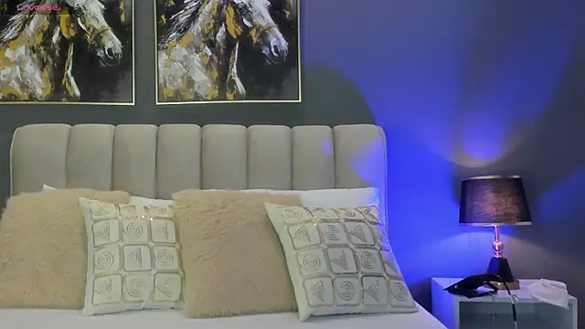 VaniaRouse online show from 03.28.26