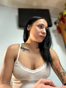 Snapshot of FerrariFrench chatting on 11.19.25 FerrariFrench online show from 11.19.25