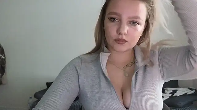 Snapshot of bettyloveu chatting on 07.13.26 bettyloveu online show from 07.13.26