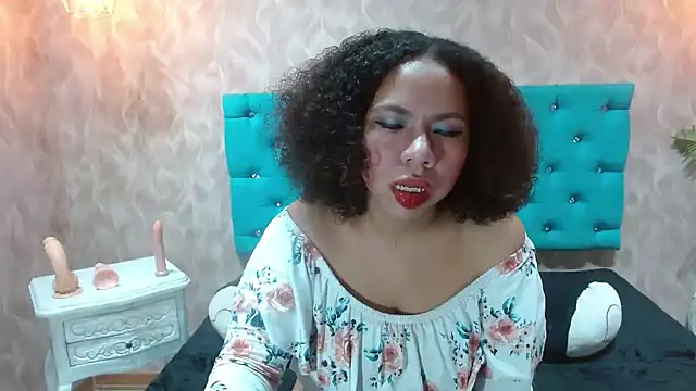 Snapshot of KeniaLovex chatting on 05.02.26 KeniaLovex online show from 05.02.26