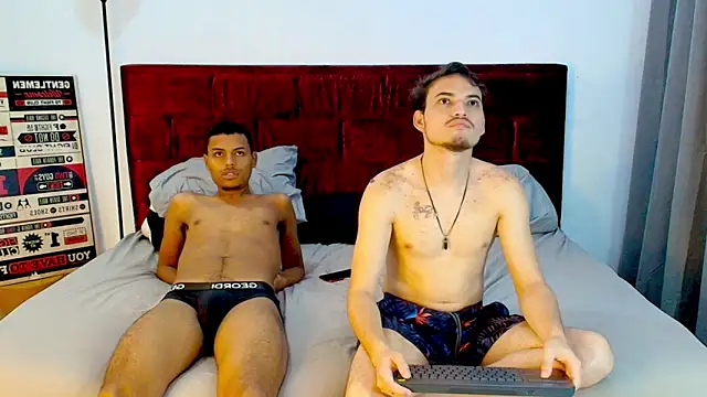 Snapshot of The_Penthouse_boys chatting on 05.08.26 The Penthouse boys online show from 05.08.26