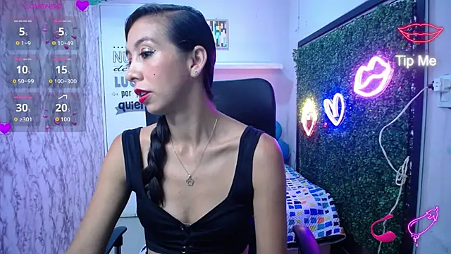Snapshot of sandra_petite19 chatting on 07.07.26 sandra petite19 online show from 07.07.26