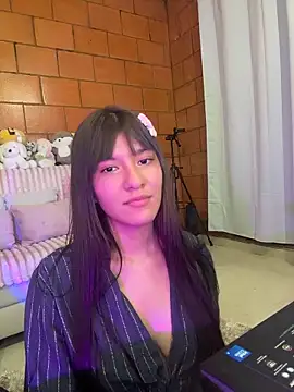 Snapshot of xayah_cute chatting on 05.16.26 xayah cute online show from 05.16.26