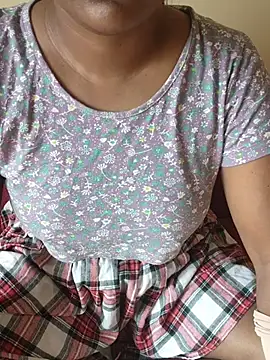 Snapshot of Maya-Tamil chatting on 05.25.26 Maya-Tamil online show from 05.25.26