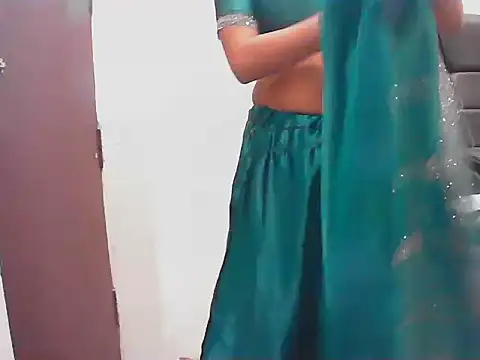 Snapshot of ragini_bby chatting on 06.19.26 ragini bby online show from 06.19.26