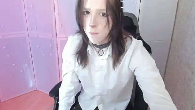 Snapshot of Simochka_w chatting on 05.12.26 Simochka w online show from 05.12.26