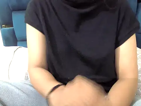 Aradya  online show from 04.13.26