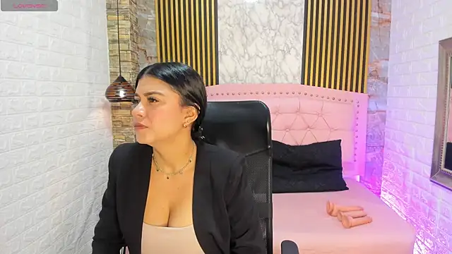 AishaCambell  online show from 03.30.26