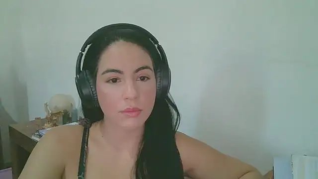Snapshot of AnabeleNogueira chatting on 05.29.26 AnabeleNogueira online show from 05.29.26