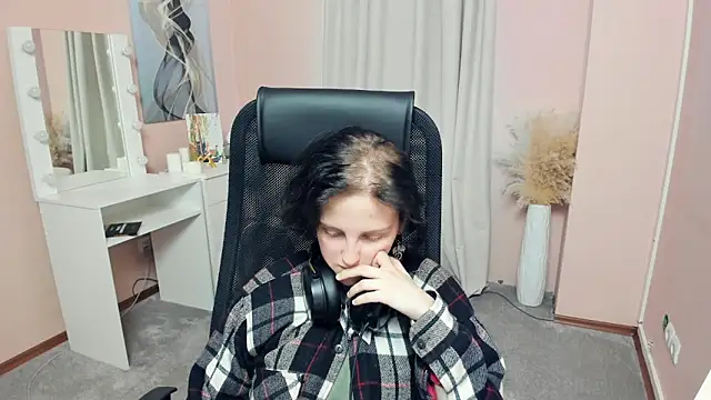 ChauRoberds online show from 03.14.26