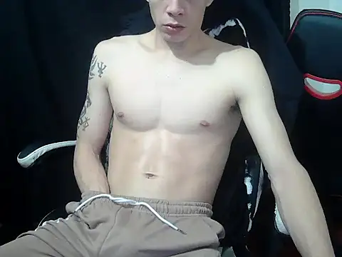 Snapshot of crixus11111 chatting on 03.21.26 crixus11111 online show from 03.21.26