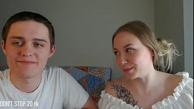 Snapshot of MikeXEmilia chatting on 05.26.26 MikeXEmilia online show from 05.26.26