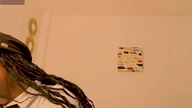 Snapshot of KeisySmith chatting on 04.21.26 KeisySmith online show from 04.21.26